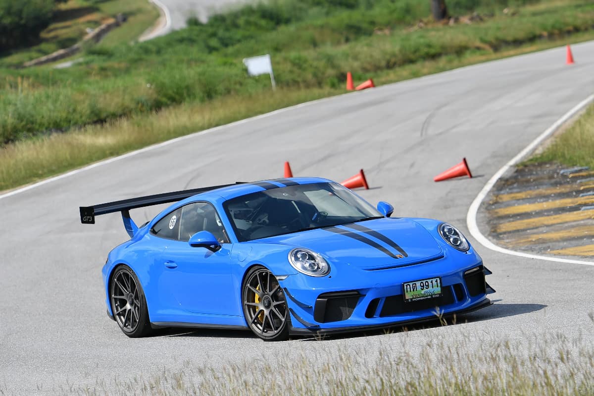 Did PDK ruin the 911 991.1 GT3? - YouTube