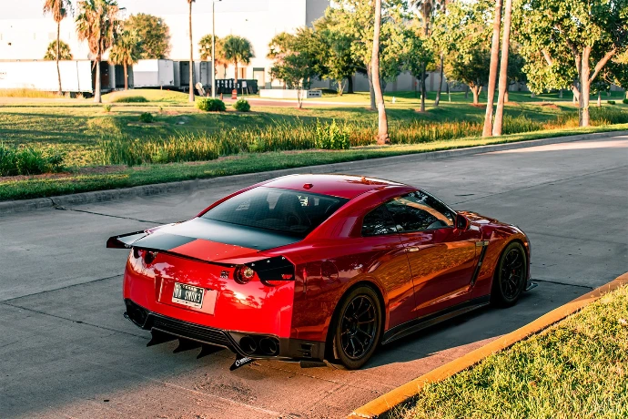 R35 Nisson GTR with Verus Engineering Diffuser Strakes