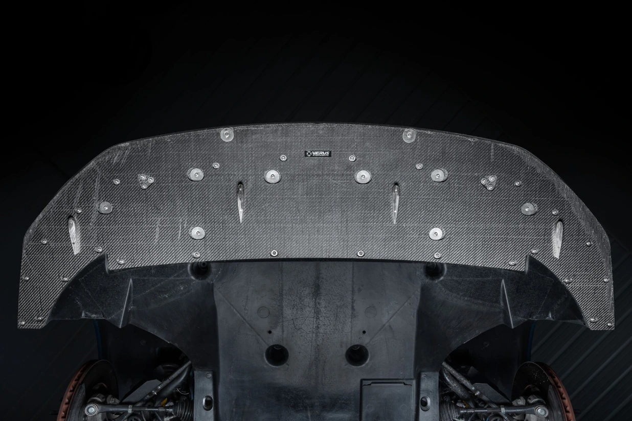 Carbon fiber front splitter underside