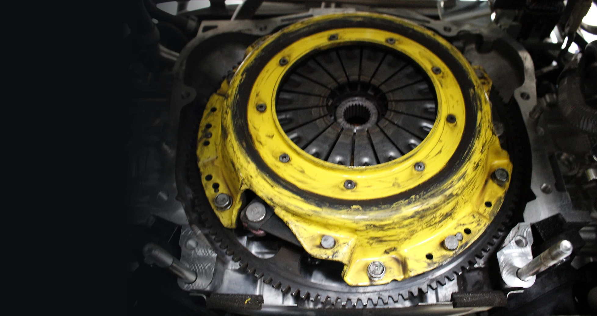 Bell housing cover clutch damage