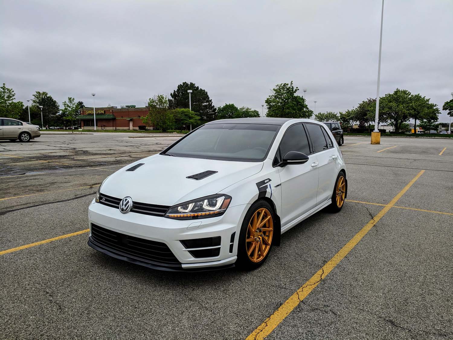 Hood Louver Kit - Mk7 Golf R/GTI - BLACK (Blemish)