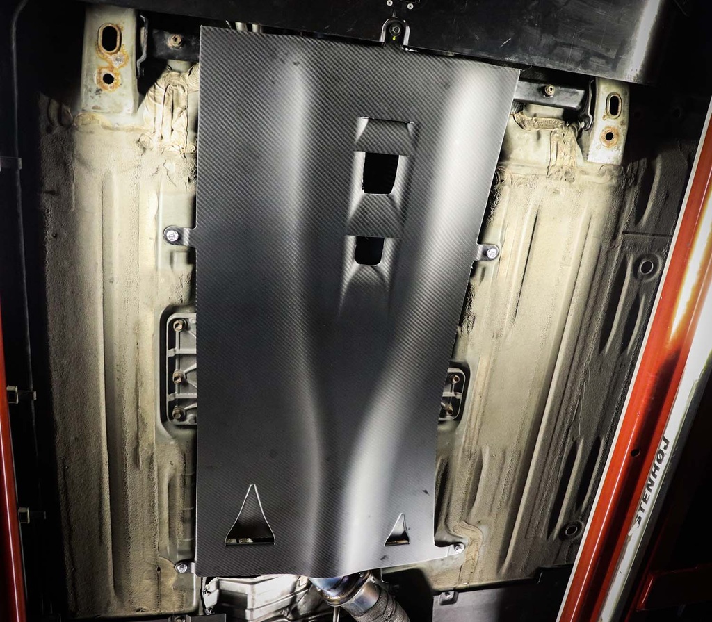 Flat Carbon Underbody Panel - R35 GTR