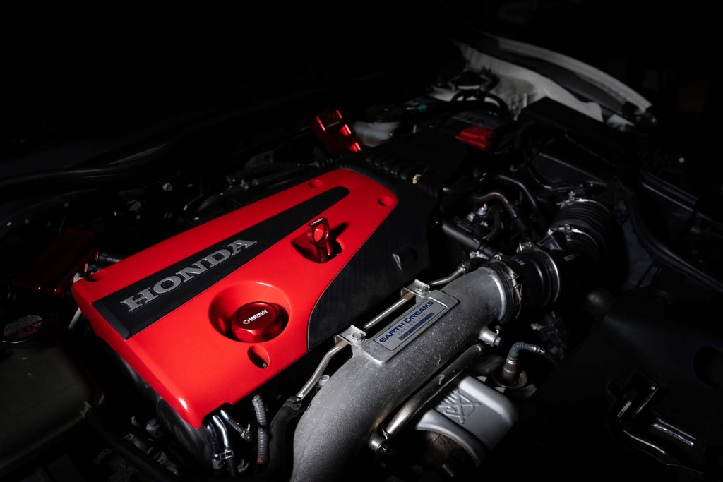 RLA Oil Cap - Honda Civic Type R (FK8), engine bay wide view