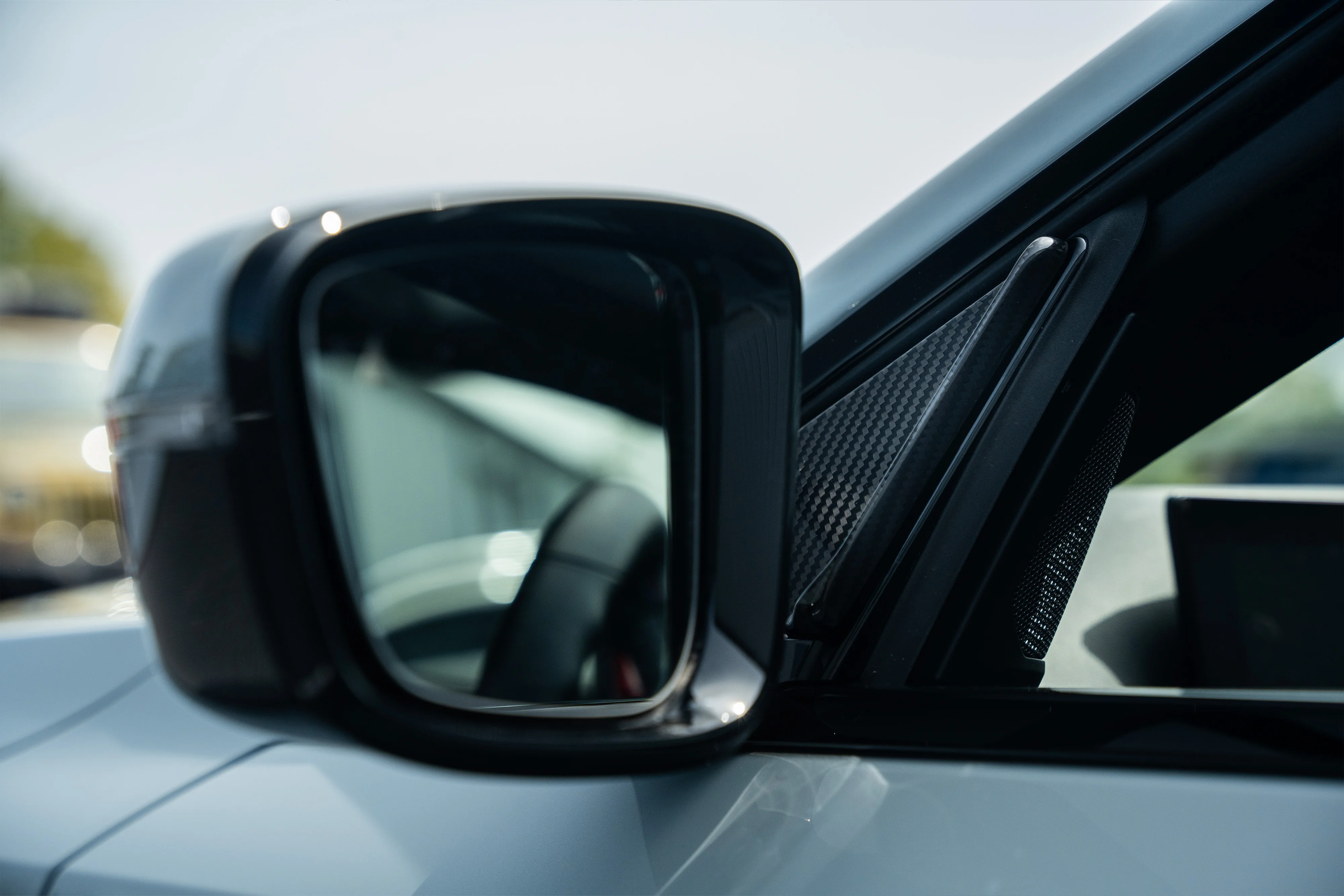 Anti-Buffeting Wind Deflectors - G87 BMW M2